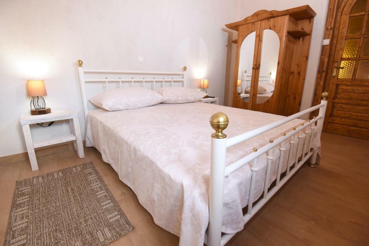 House & Apartment Palaca Donji Zemunik エクステリア 写真