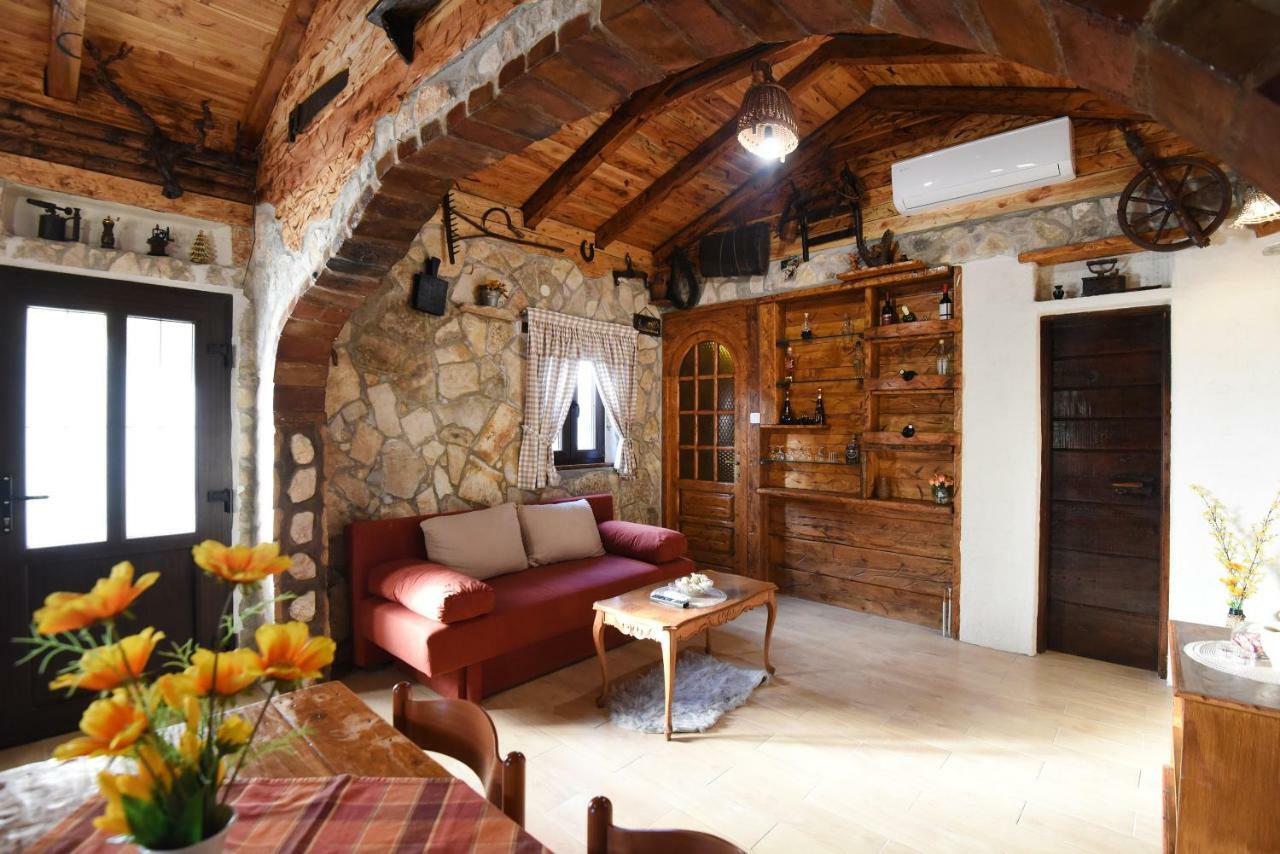 House & Apartment Palaca Donji Zemunik エクステリア 写真
